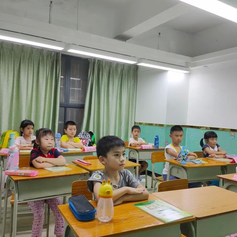 親子林教育《入学综合素养训练营》－幼小衔接班上课中👏👏👏