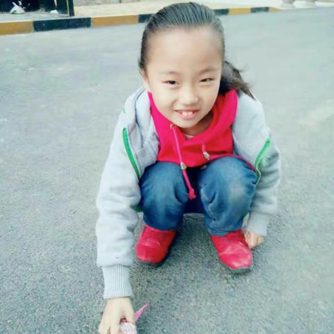 小手拉大手 环境整治齐动手