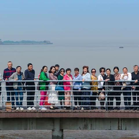 南通市平潮化工机械厂七八年进厂老职工狼山一日游集锦