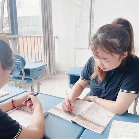 统一作业批改，完善集体备课——树恩附小四年级语文组教研活动