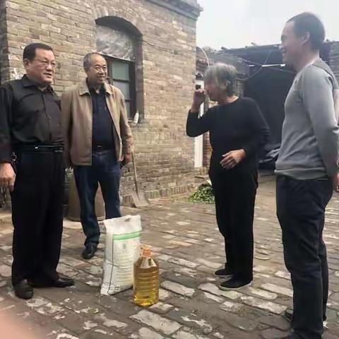 文教体局双节期间开展“一帮一”走访慰问活动