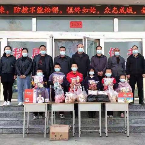 疫情无情人有情 困难时刻有担当 ——牛庄中心小学2022清明节假期留校学生生活纪实