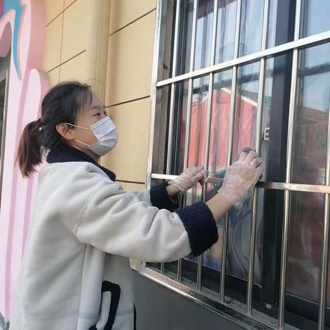贾滩中心幼儿园全园消毒