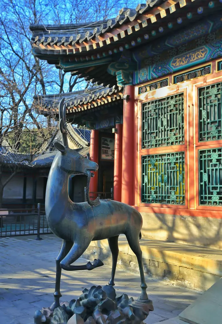 《颐和园》仁寿殿