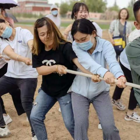 【党建+节日】——《童心向党乐成长 野外生存本领强》达拉特旗第七幼儿园释尼召沙漠绿海乐园庆六·一活动