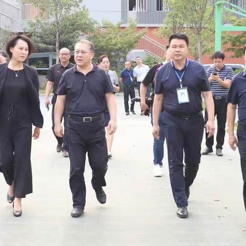 云龙区领导对云兴教育集团开展教师节慰问活动