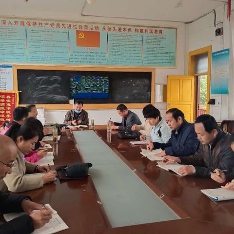 精准把脉定方向，教学视导促提升——记道口铺中学迎接区教体局教学常规视导