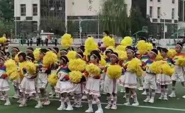 县幼小萌娃，喜迎二十大（县幼大一班）