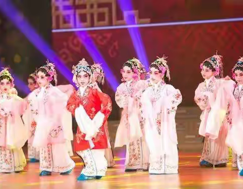 浅析在表演中戏曲演员的眼睛运用技巧