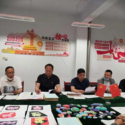 全面部署充分发扬斗争精神，时不我待坚决筑牢防控屏障——长虹中学积极开展主题党日活动