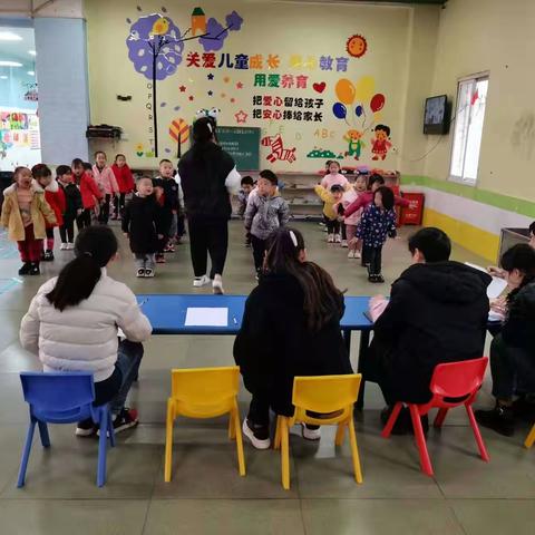 “以研促教，共同成长”——欢欢幼儿园教研活动