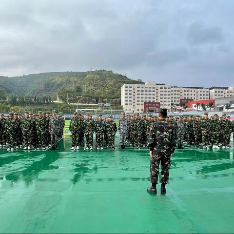 迷彩军训，青春无悔——友兰附属中学军训三班第四天纪实