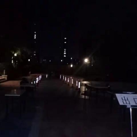 众志成城、齐心协力，坚决打好打赢疫情防控狙击战！（副本）