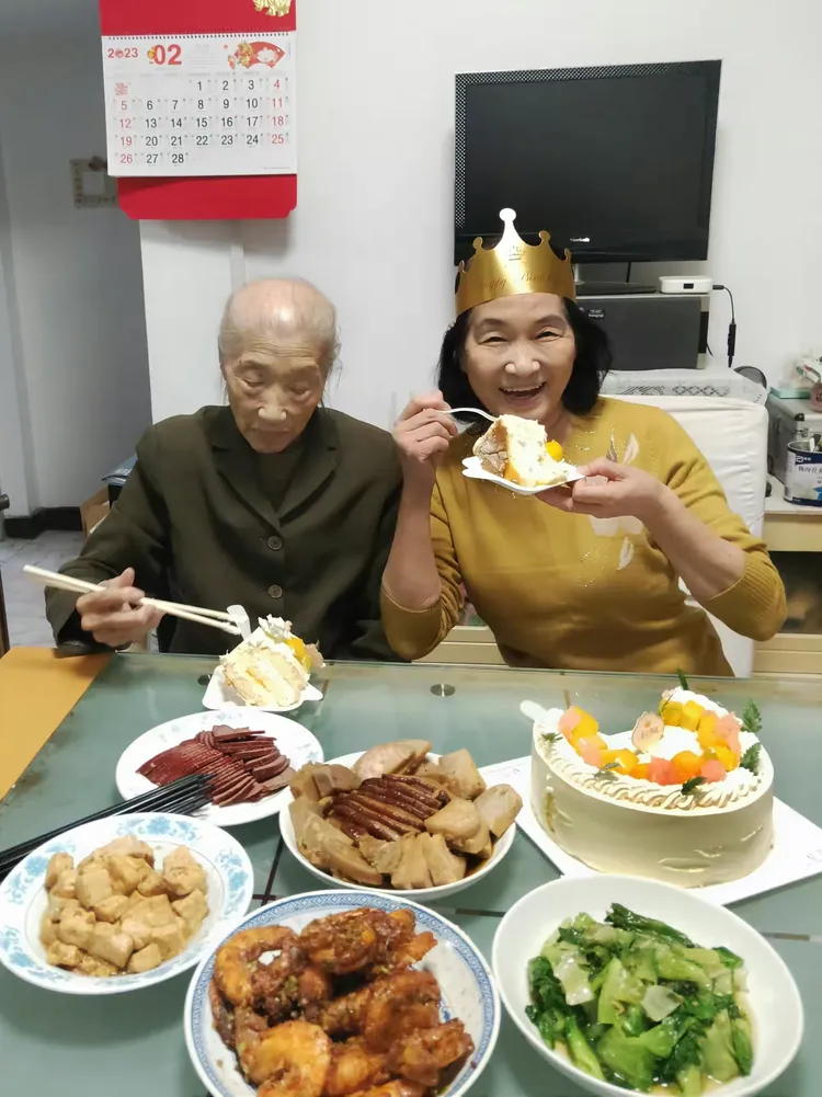 祝亲爱的自己 70岁生日快乐 😄