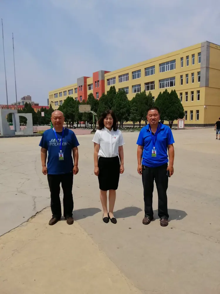 康平二中迎接县责任督学"防治校园欺凌"专项督导
