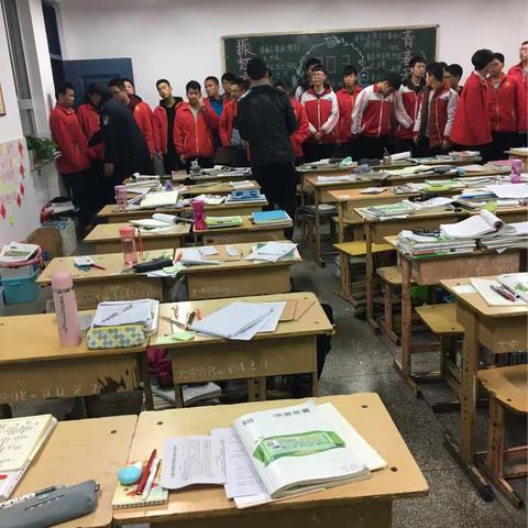 大荔中学第12周管制刀具排查