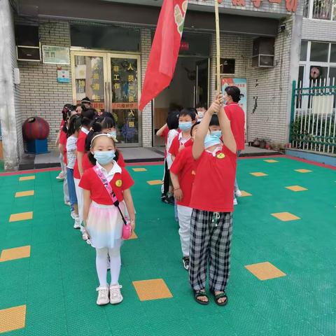 走进小学，感悟成长 ——东华鑫城幼儿园参观小学活动