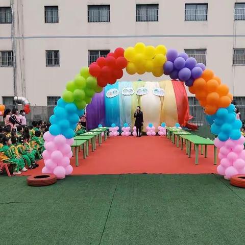 图书馆幼儿园“幼儿自理能力”大赛——小二班