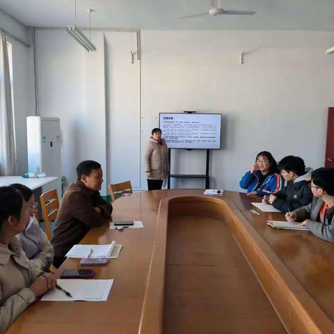 凝心聚力同奋进 砥砺前行谱新篇—石埠初中数学期末总结分析会