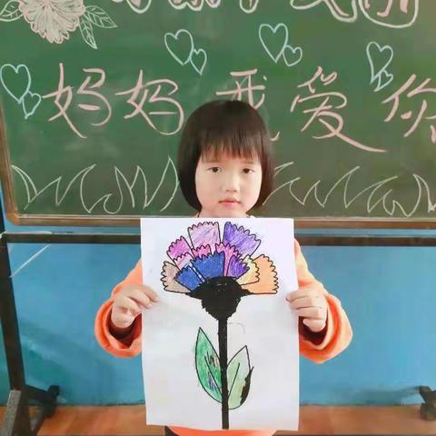 🌸母亲节小二班，鲜花送给妈妈！🌸