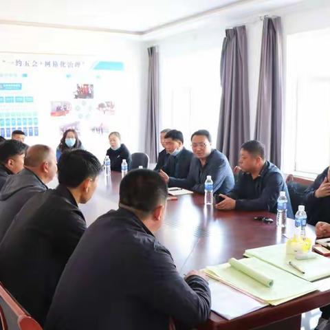 哈拉道口镇组织开展农村村庄河湖环境卫生整治大拉练活动
