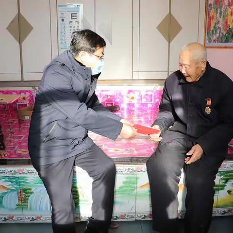 区委副书记王利到哈拉道镇开展走访慰问工作