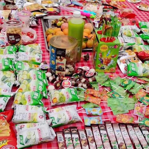 高峰镇中心幼儿园《美食玩具分享会》活动