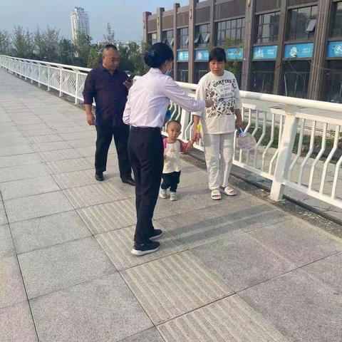 洛阳银行焦作分行营业部“反假币宣传月”活动正在行动