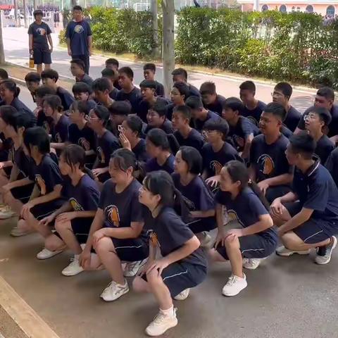 团结奋斗，刻苦训练，自强不息，勇争第一——G2314军训记