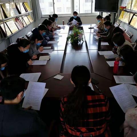 最是书香能致远-----道德与法治组举行“同读一本书，共架一座桥”读书活动