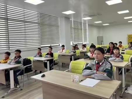 “喜迎二十大 争做‘晶’彩好少年”建队日活动