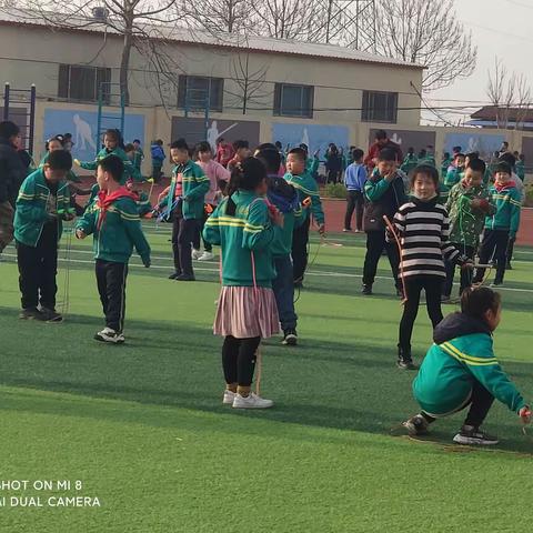 课外活动    精彩纷呈一一一记宋楼镇中心小学北校课外活动日