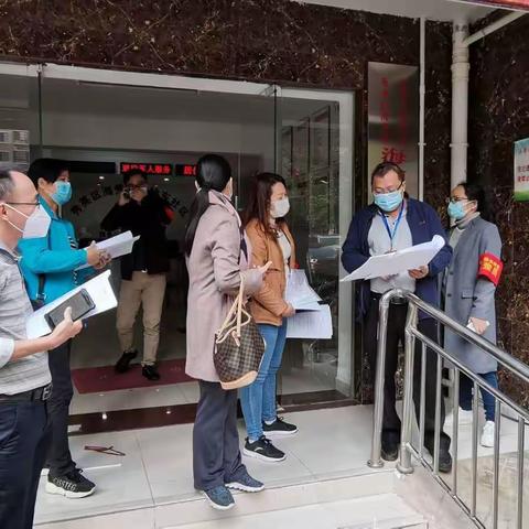 秀英区扶贫办党员到海秀镇海榆东社区开展疫情防控服务活动暨主题党日活动