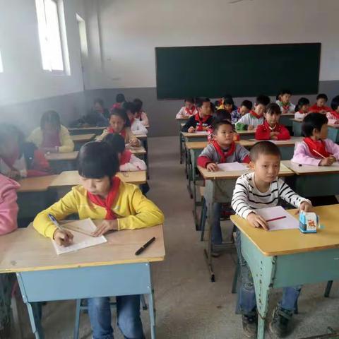 正中华书法，传文化精神，引学生成长