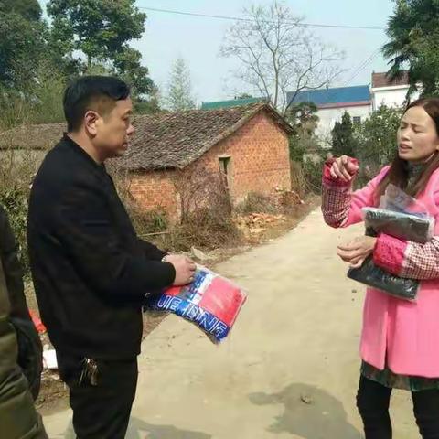 明德家访暖人心