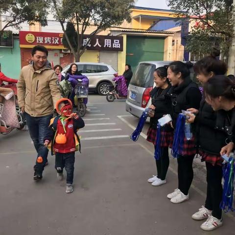 贝乐二幼化妆舞会