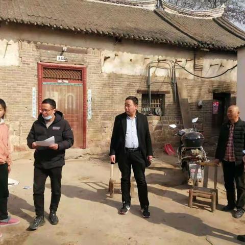 入户家访促学习     家校共育成合力