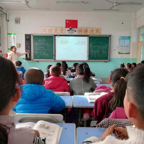 新教师，新风采—镇教委组织新分特岗教师汇报课活动在赵毛陶小学举行