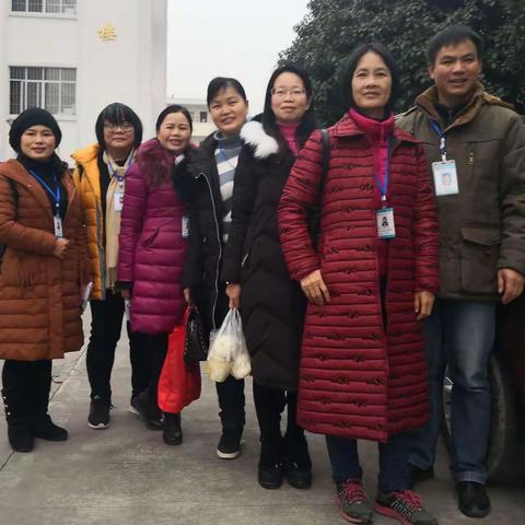 师爱驱寒记——记实中教师寒假大家访
