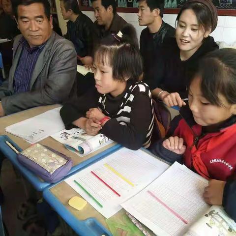 鹭陇行知名师工作室送教下乡听评课活动侧记