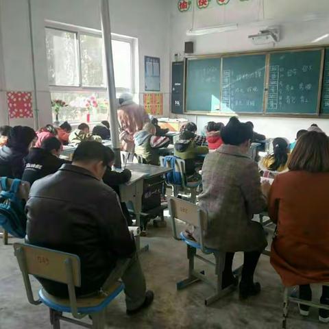 切实加强教研工作，努力提升教学质量