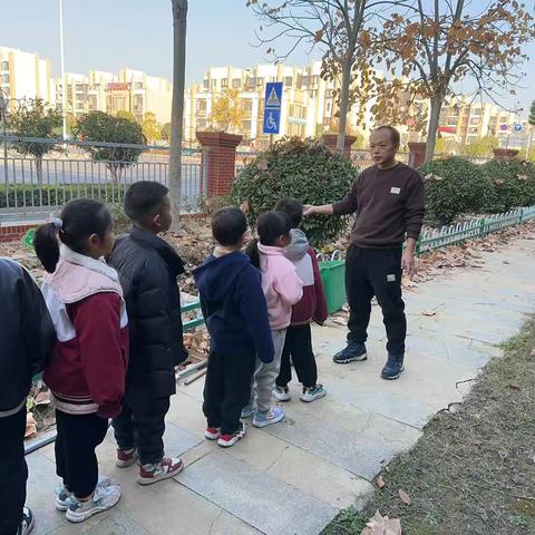 天河航天小学二年级集体活动——-我是变废为宝小达人