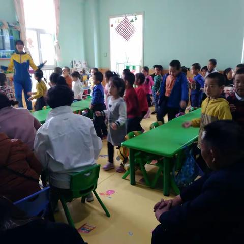 海东百灵鸟先河西苑大二班家长公开课