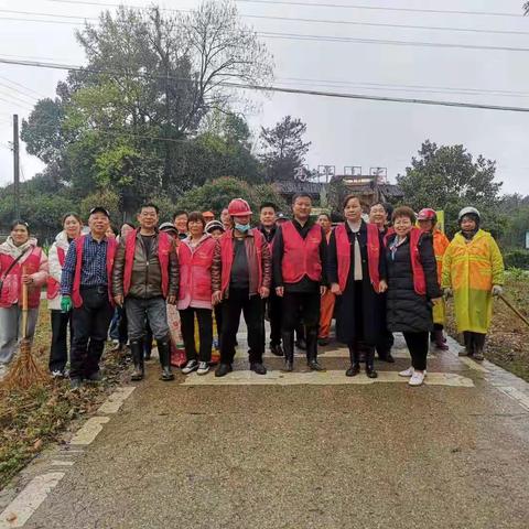 “洁净雨花”我参与 全民都来学雷锋