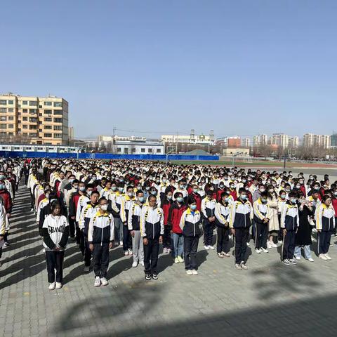 策马闯雄关 六月铸辉煌———                                  乌鲁木齐市第102中学九年级迎中考动员大会