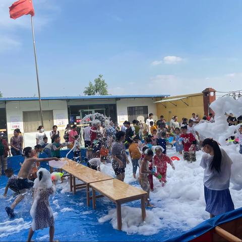 【金童年幼儿园】——泡沫之夏 清凉之夏。