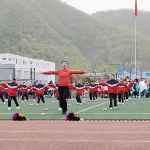 “魅力大课间，活力满校园”柞水县城区第一小学一年级“最美课间操”成果展示