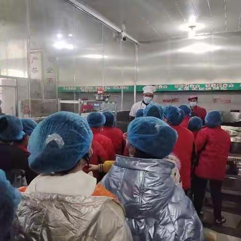 用爱促成长，共享好“食”光——红星学校九年一贯制“进厨房”实践课活动