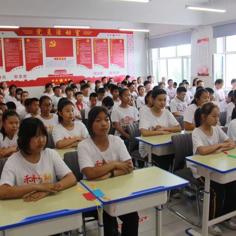 鄂温克旗第二实验小学举行“恰同学少年 筑青春华章”2022届毕业典礼