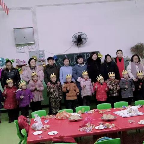 小太阳幼儿园12月集体生日会